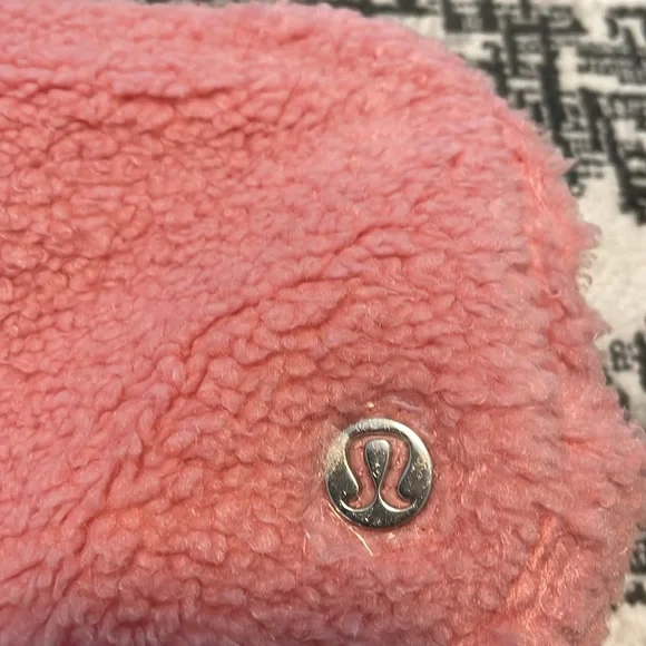 Lululemon Everywhere Belt Bag 1L Fleece - Picture 9 of 12